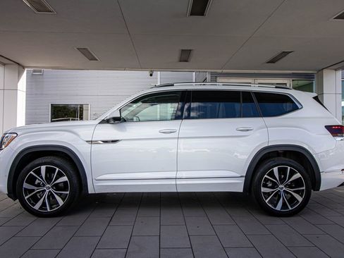 Used 2024 Volkswagen Atlas SEL Premium R-Line image 16