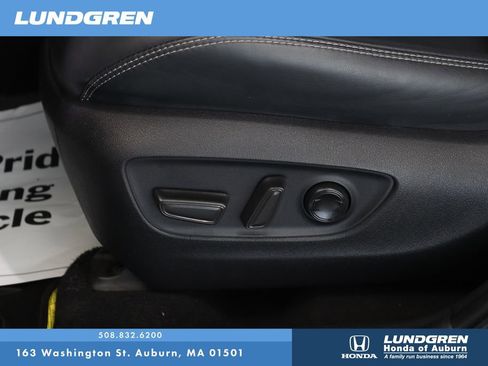 Used 2022 Toyota RAV4 XLE Premium AWD/4WD image 13