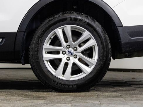 Used 2019 Ford Explorer XLT image 44