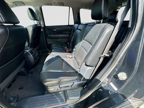 Used 2016 Honda Pilot Touring image 30