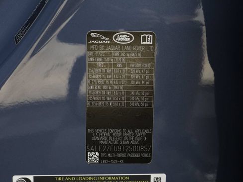 Certified 2026 Land Rover Defender 110 X-Dynamic SE AWD/4WD image 25