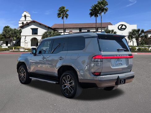 Used 2024 Lexus GX 550 AWD/4WD image 4