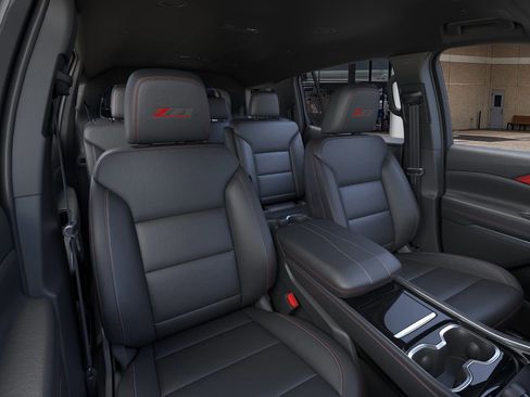 New 2026 Chevrolet Traverse Z71 w/ Driver Confidence Package image 16