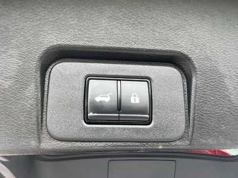 Certified 2024 Nissan Rogue SV AWD/4WD image 15