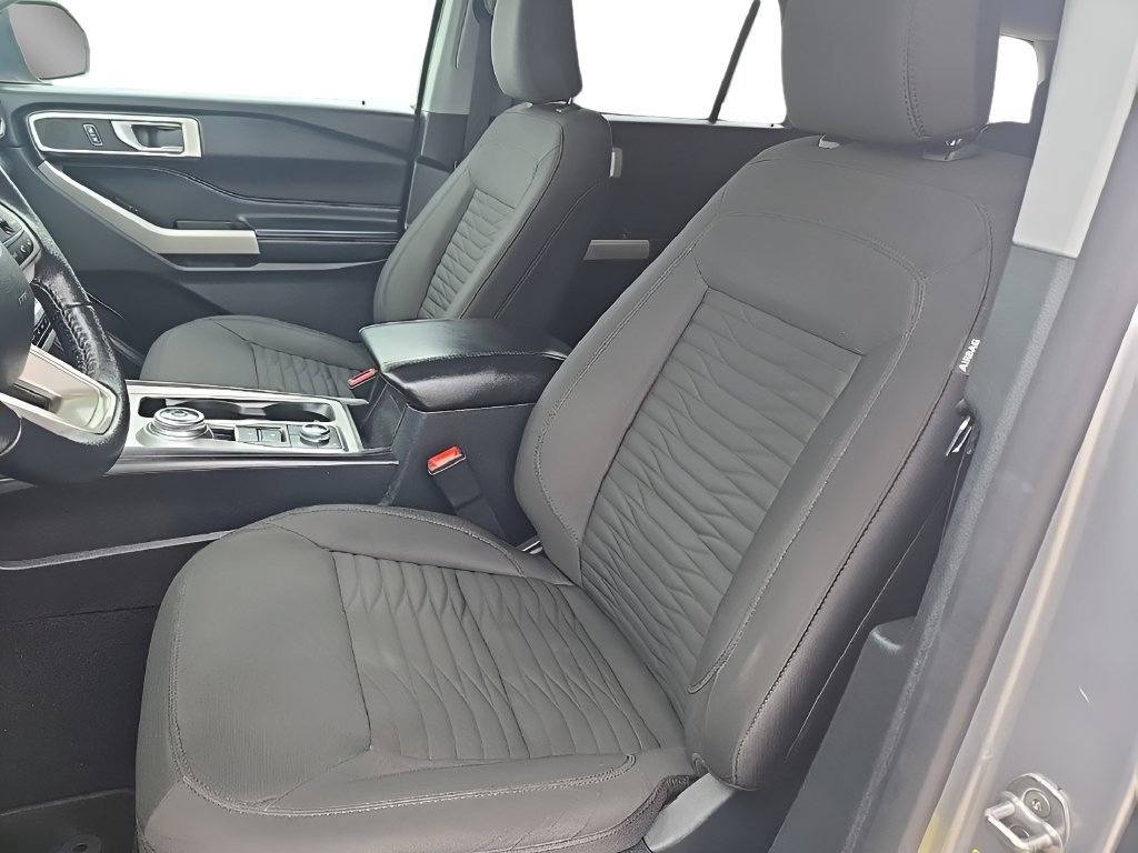Used 2021 Ford Explorer XLT AWD/4WD image 24