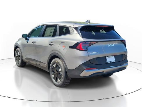 New 2026 Kia Sportage LX FWD image 4