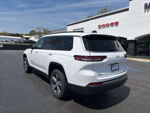 New 2026 Jeep Grand Cherokee L Limited w/ Luxury Tech Group II AWD/4WD image 6