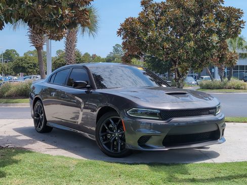 Used 2023 Dodge Charger R/T w/ Blacktop Package RWD image 2