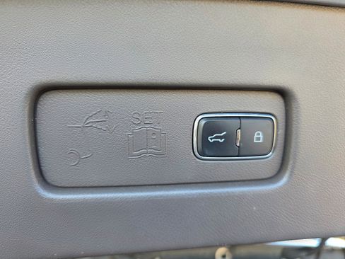 Used 2020 Lincoln Aviator Reserve w/ Elements Package Plus image 16