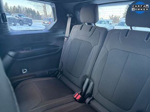 Used 2025 Jeep Grand Cherokee L Laredo w/ Trailer Tow Package image 10