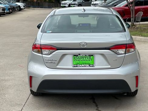 Used 2024 Toyota Corolla LE FWD image 5