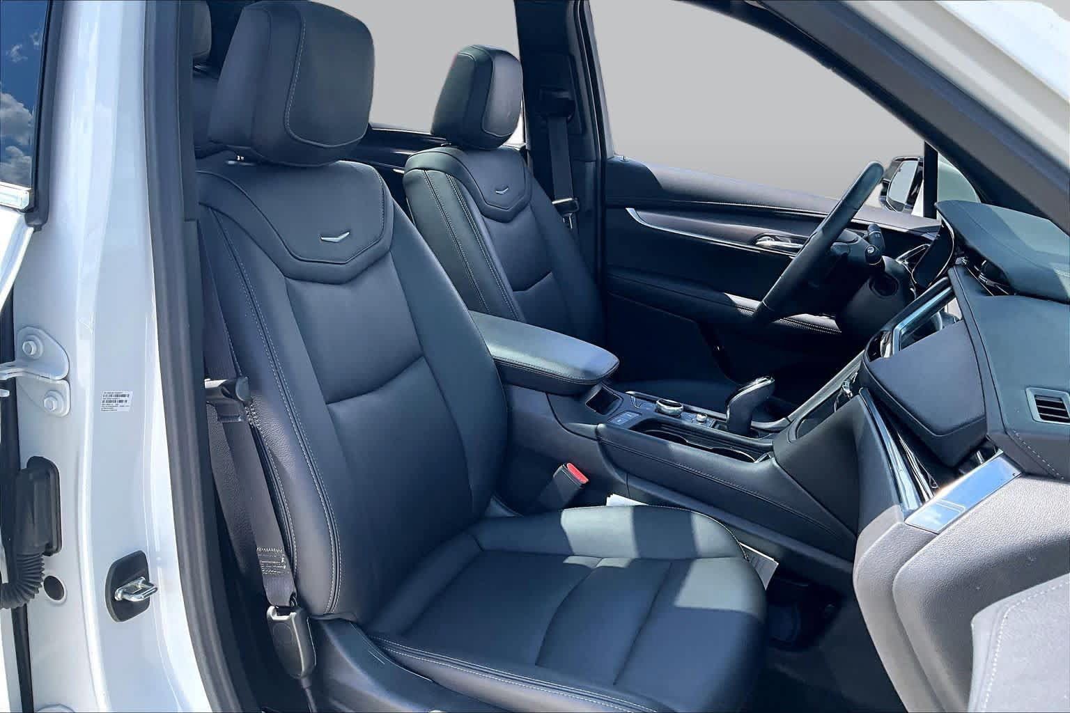 Used 2023 Cadillac XT6 Luxury FWD image 8