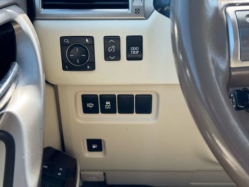 Used 2019 Lexus GX 460 Premium AWD/4WD image 23