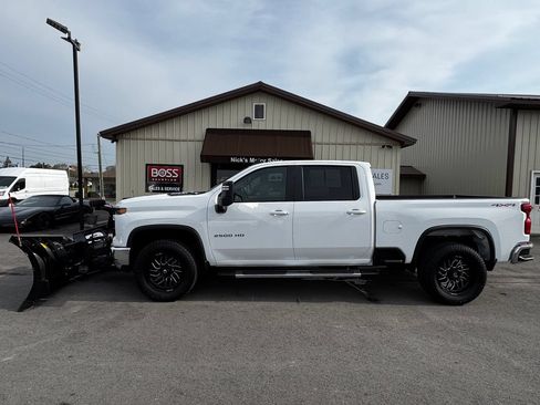 Used 2025 Chevrolet Silverado 2500 LT w/ Convenience Package AWD/4WD image 2