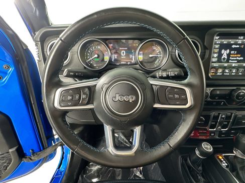 Used 2022 Jeep Wrangler Unlimited Rubicon 4xe AWD/4WD image 11