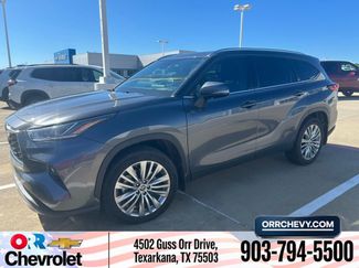Used 2023 Toyota Highlander Platinum video 1