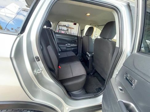 Used 2019 Mitsubishi Outlander Sport SE FWD image 5