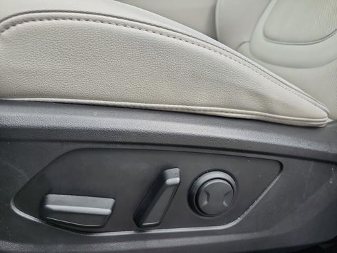 Certified 2023 Hyundai Tucson Limited image 13