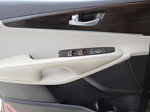 Used 2020 Kia Sorento EX image 21