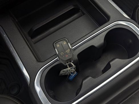 Used 2022 Chevrolet Silverado 1500 LTZ image 36