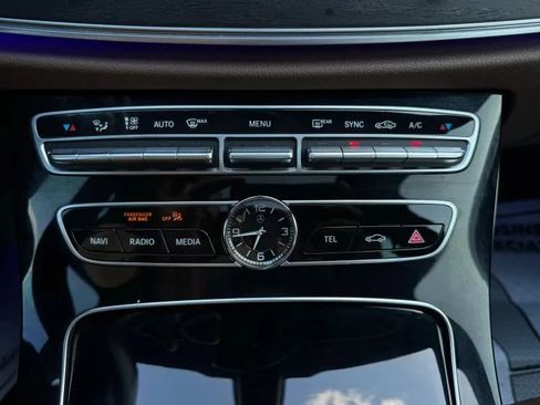 Used 2017 Mercedes-Benz E 300 image 38