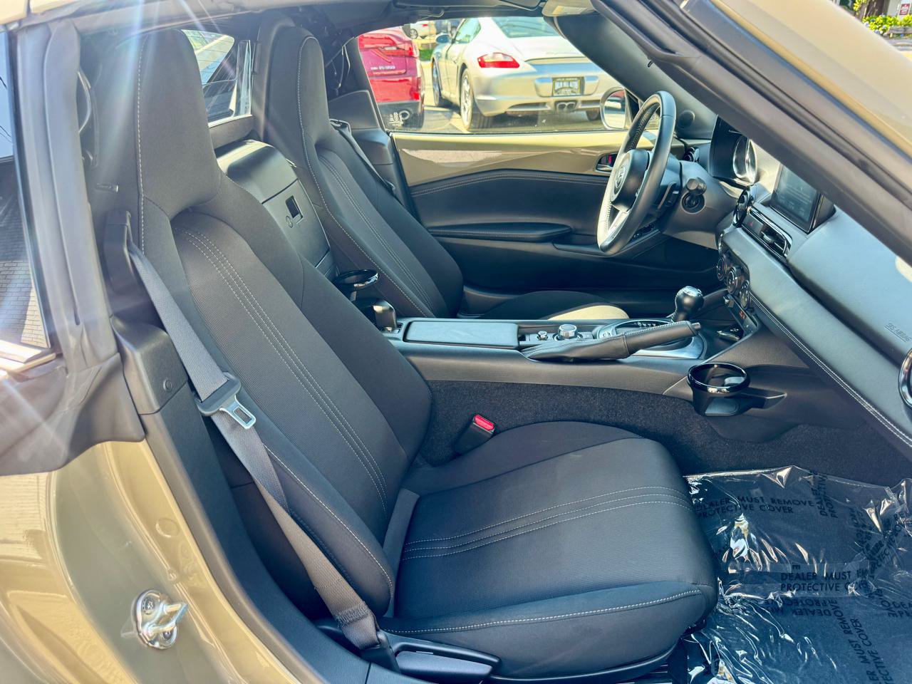 Used 2023 MAZDA MX-5 Miata Club RWD image 21