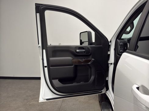 Used 2022 Chevrolet Silverado 2500 LT w/ All Star Edition image 10