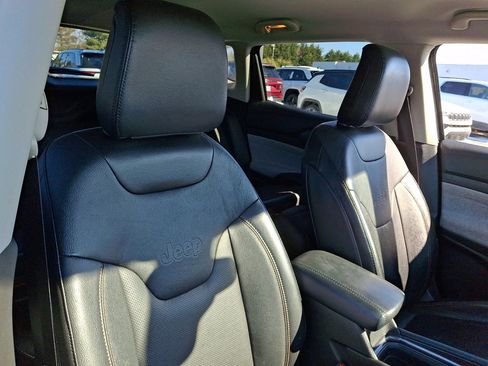 Used 2022 Jeep Compass Latitude image 13