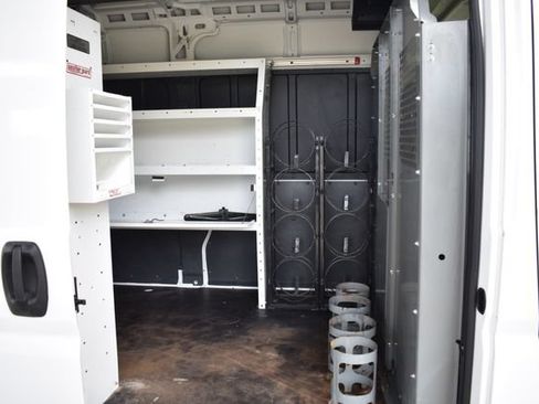 Used 2021 RAM ProMaster 2500 w/ Convenience Group FWD image 9