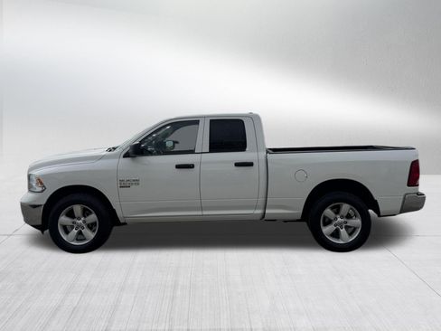 Used 2024 RAM 1500 Classic SLT AWD/4WD image 4