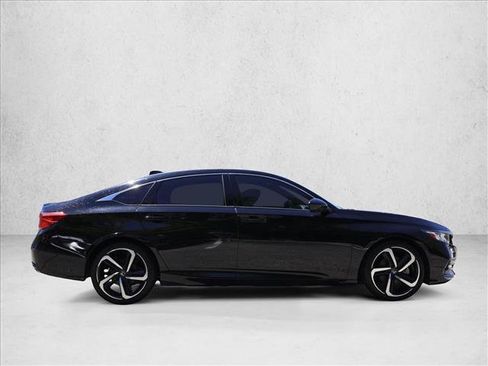 Used 2018 Honda Accord Sport image 4
