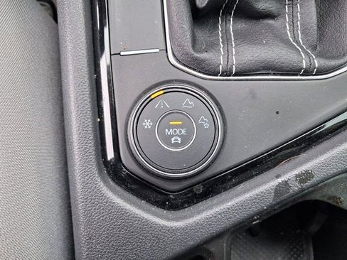 Used 2024 Volkswagen Taos S image 23