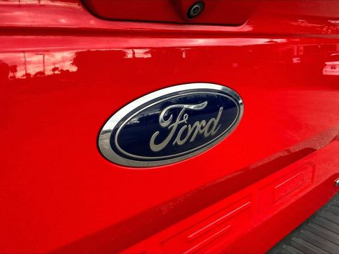 Used 2019 Ford F150 Lariat w/ Equipment Group 502A Luxury AWD/4WD image 10