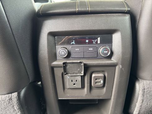 Used 2021 Chevrolet Traverse RS image 44