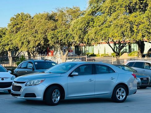Used 2016 Chevrolet Malibu LT image 5
