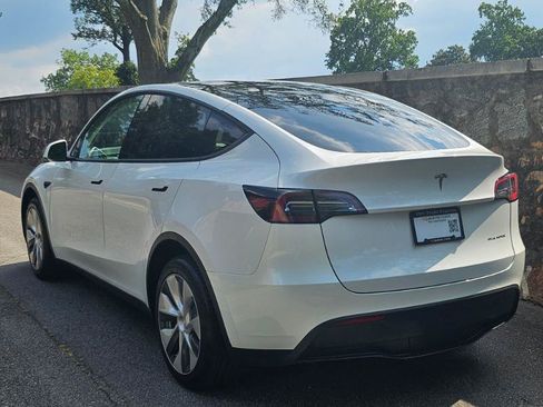 Used 2023 Tesla Model Y Long Range AWD/4WD image 12