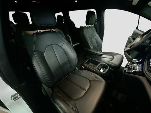 New 2026 Chrysler Pacifica Select image 29