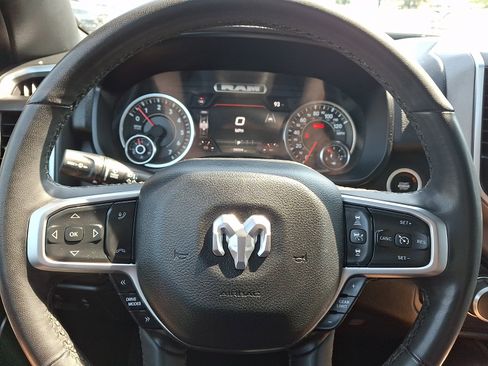 Used 2025 RAM 1500 Big Horn AWD/4WD image 18