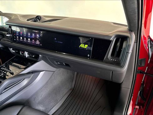 New 2026 Porsche Cayenne GTS AWD/4WD image 22