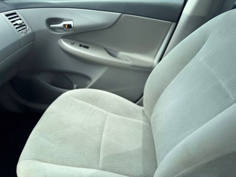 Used 2012 Toyota Corolla LE FWD image 22