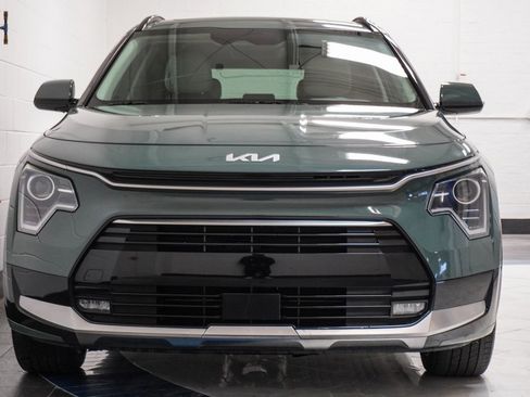 Used 2023 Kia Niro EX Touring image 40