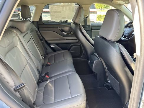 New 2026 Lincoln Corsair Premiere FWD image 22