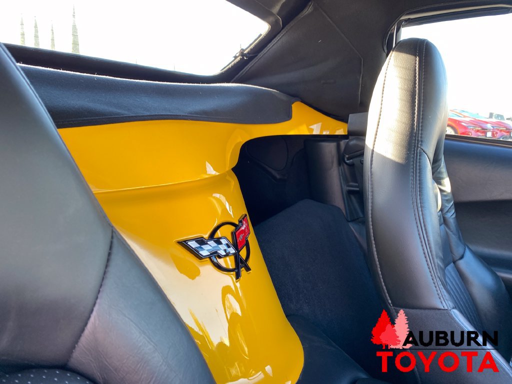 Used 2004 Chevrolet Corvette Convertible w/ Preferred Equipment Group RWD image 20