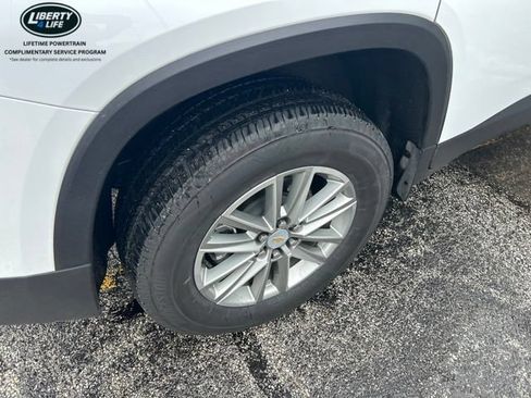 Used 2023 Chevrolet Traverse LT w/ LPO, Floor Liner Package AWD/4WD image 7