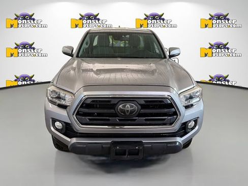 Used 2018 Toyota Tacoma SR5 AWD/4WD image 2