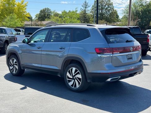 Used 2024 Volkswagen Atlas SE AWD/4WD image 5