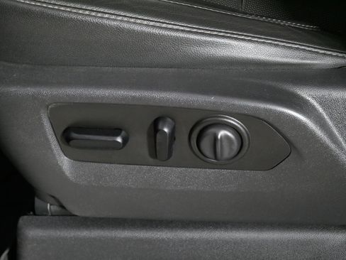 Used 2019 Chevrolet Silverado 1500 LTZ w/ LTZ Plus Package AWD/4WD image 20