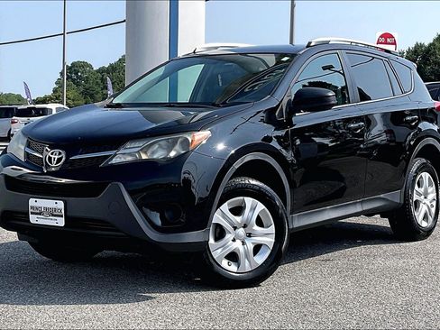 Used 2014 Toyota RAV4 LE FWD image 3