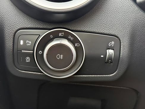 Used 2023 Alfa Romeo Stelvio Veloce AWD/4WD image 21