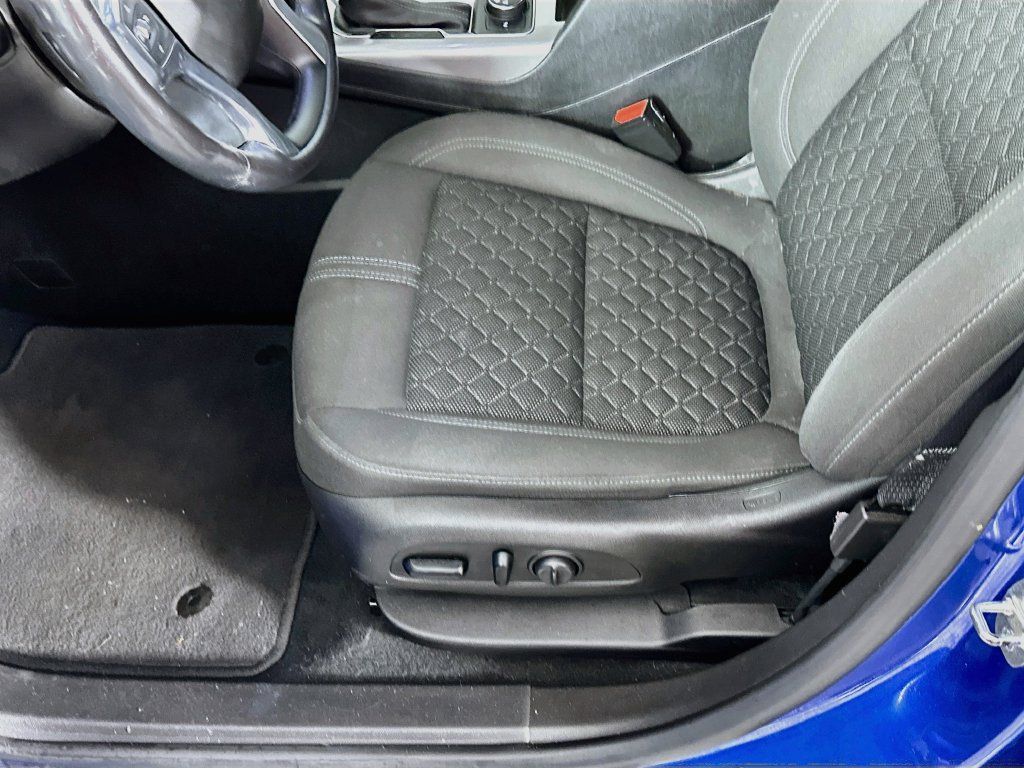 Used 2019 Chevrolet Blazer LT FWD image 27